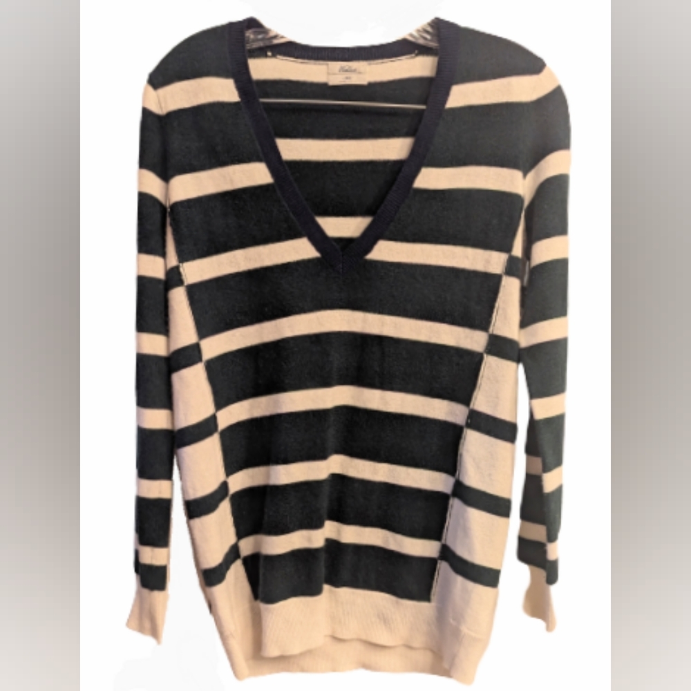 NWOT Wallace forest green/cream striped, navy ribbed deep v neckline, ribbed